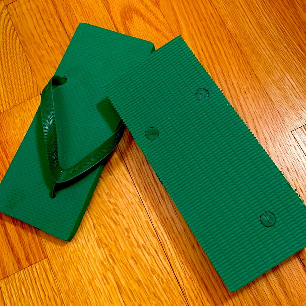 NBW GREEN RUBBER FLIP FLOPS - Picture 5 of 10